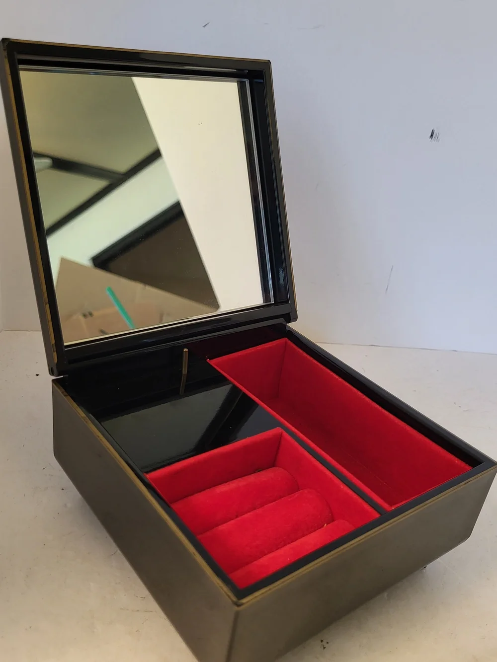 Mid-Century Japanese Chokin Style Lacquerware Musical Jewelry Box